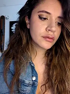 Chat +18 de maliciaworld ao vivo