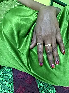 Chat +18 de Honey_rosetamil ao vivo