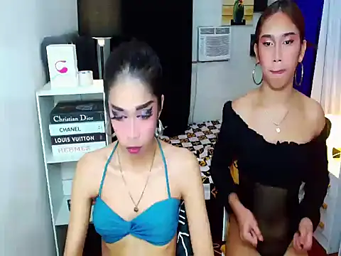 LovelyTs4Uのウェブカメラショー