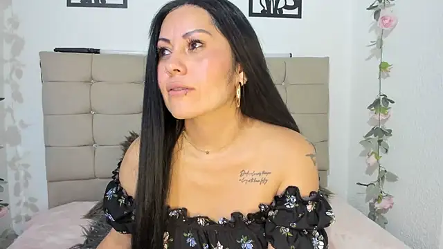 Tania_matureのライブXXXチャット