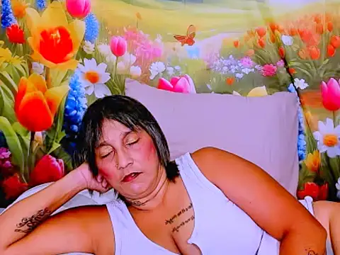 indianroxy live XXX chat