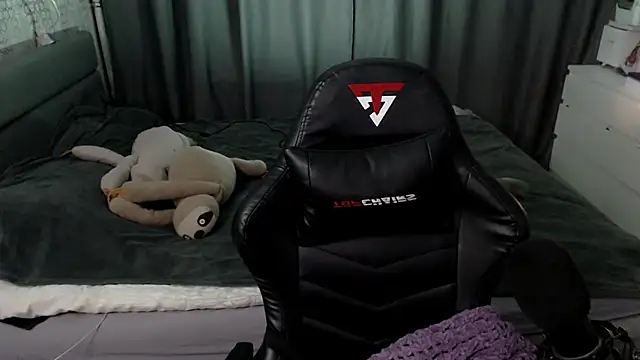 KiraYammy live XXX chat