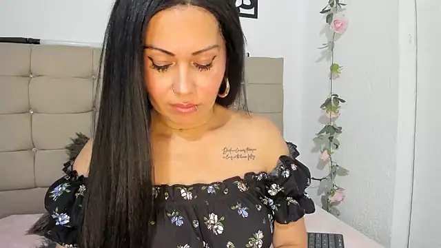 Tania_mature – Naživo XXX chat