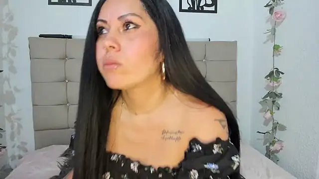 Tania_mature 现场XXX聊天