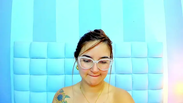 XXX chat uživo modela teresasroom_