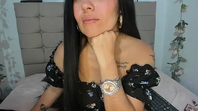 Tania_matureのライブXXXチャット