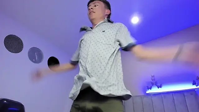 Nascary_Fox élő XXX-chatje