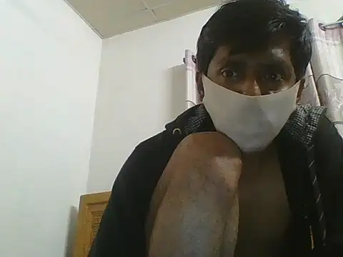 Heartline: διαδικτυακό σόου στην κάμερα