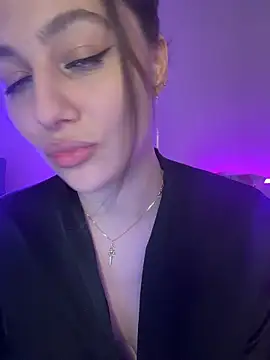 Your_insomniya's Live XXX Chat