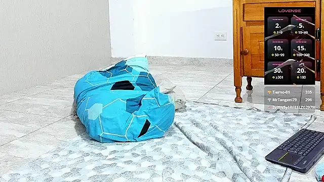 Chat XXX en directo de YeremiBrowm