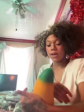 Tamiii420 Chat XXX in diretta