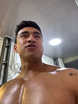 Chris_Clarck Adlı Modelin Canlı XXX Sohbeti