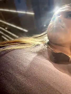 Colibri_Centaura 现场XXX聊天