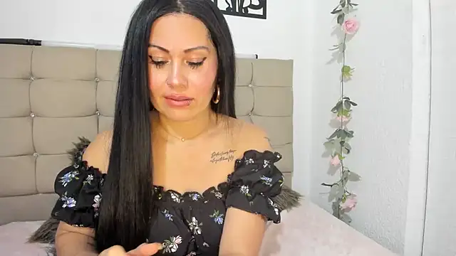 Tania_mature: απευθείας συνομιλία ΧΧΧ