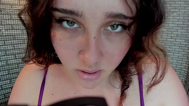 Briana_24 – Live XXX-chat