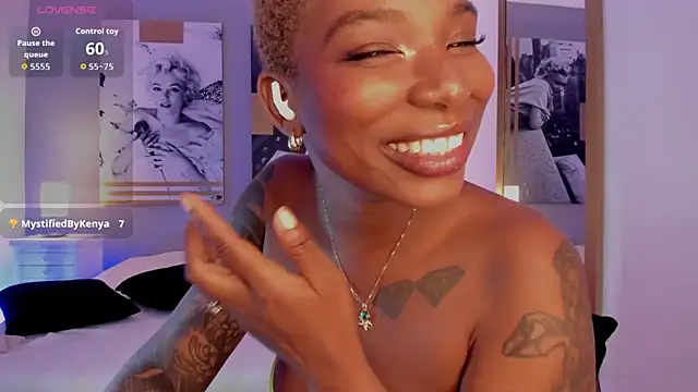 KenyaMystic: διαδικτυακό σόου στην κάμερα
