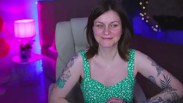 TinaMelt's Live XXX Chat