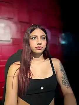 Emily-teenのライブXXXチャット