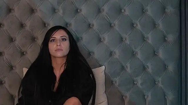 دردشة AmelyNoir الجنسية المباشرة