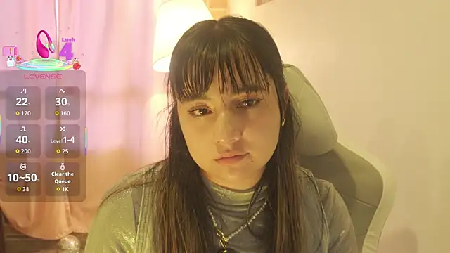 EmmitaGarcia 라이브 XXX 채  팅