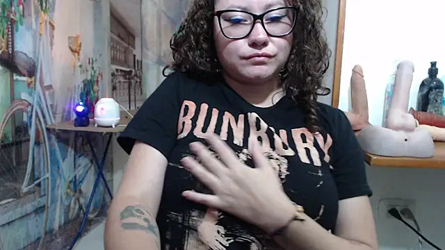 Czat XXX na żywo – curly_greeneyed