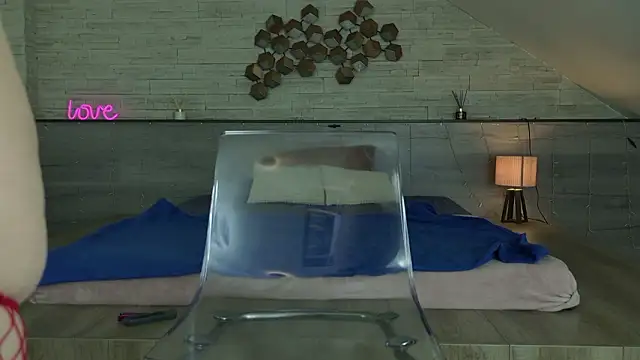 foxxy_milf 即時 XXX 聊天