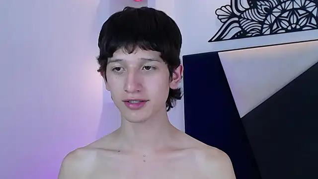 Chat XXX en directo de Emo_Boy_