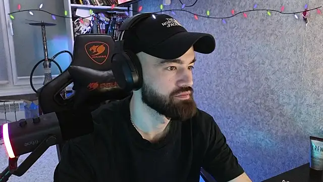 Chat +18 de _Mostly_ ao vivo