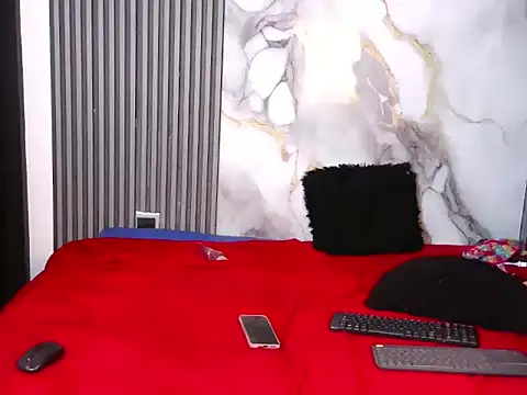 EmilyandEvaliny 即時 XXX 聊天