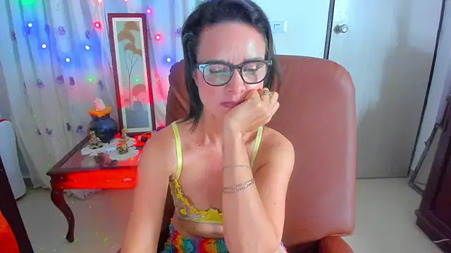 Онлайн чат XXX BrianaGarner