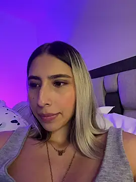 Ameellie: απευθείας συνομιλία ΧΧΧ