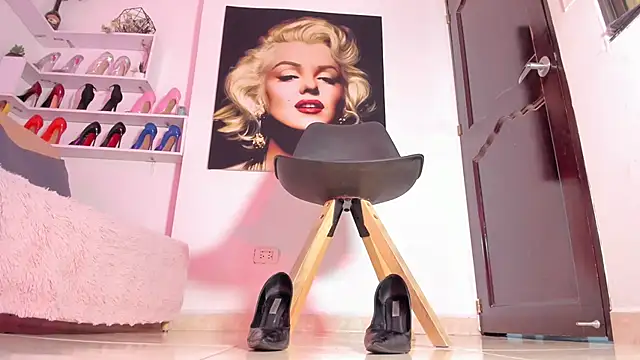 alisiadreams22 Adlı Modelin Web Kamerası Şovu