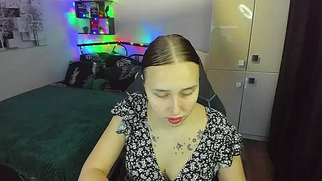 CrazyBitchInLaceのライブXXXチャット