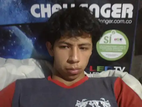 Carlos_Albert02 Chat XXX in diretta