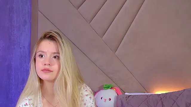 MilanaBalmain Adlı Modelin Canlı XXX Sohbeti