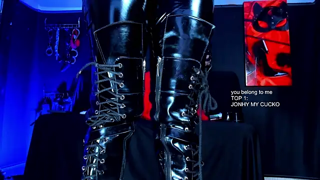 Chat XXX en directo de KaramStone