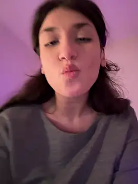 Chat XXX ao vivo de ScarletBloom_