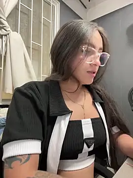 Alyha_Cortes 라이브 XXX 채팅