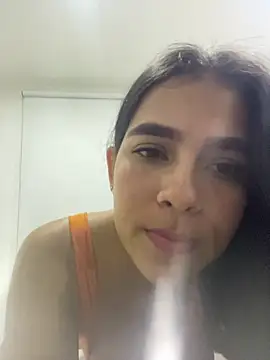 Valery_lux16 Adlı Modelin Canlı XXX Sohbeti