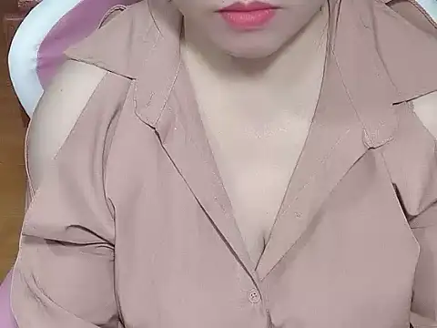 Show modela Sunna104 na web-kameri