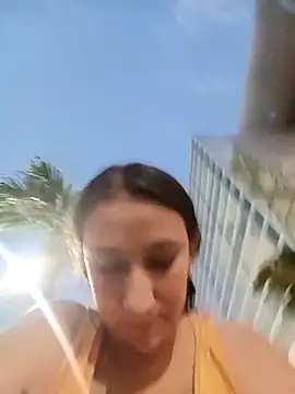 Chatroom XXX en direct de Andry-19