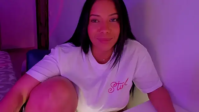 NicolePasqualott Adlı Modelin Canlı XXX Sohbeti