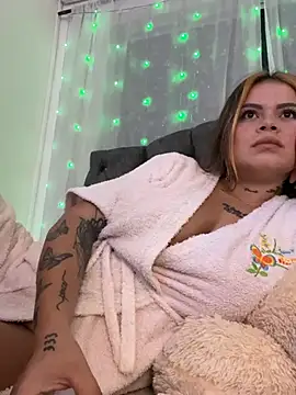 Chatroom XXX en direct de Ivana__Rivera