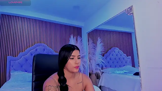 SelenaStonne's Live XXX Chat