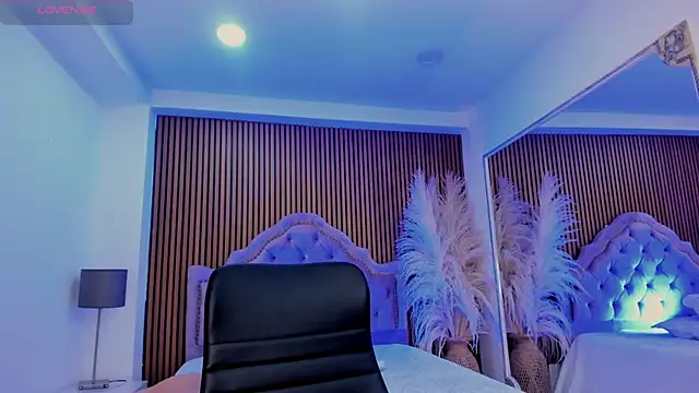 SelenaStonne 现场XXX聊天