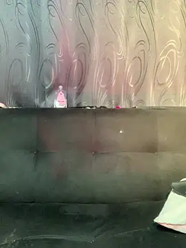 Chatroom XXX en direct de LilithMonette