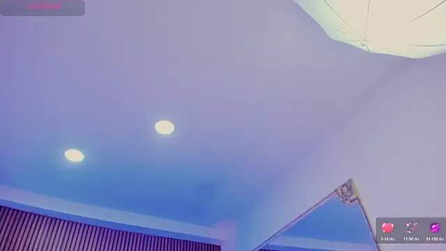 SelenaStonne 即時 XXX 聊天