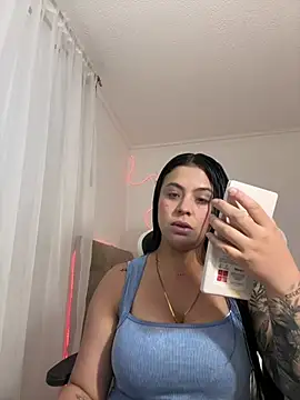 Victoryyy_ Adlı Modelin Canlı XXX Sohbeti