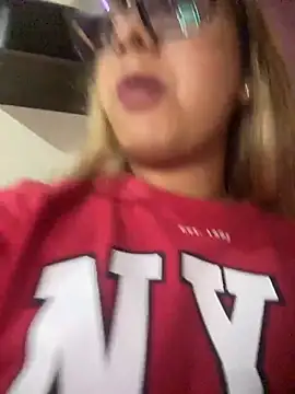 แชท XXX สดของ Miabonnett_