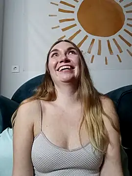 KisaVixen: διαδικτυακό σόου στην κάμερα